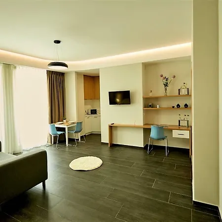 Ara Aparthotel *